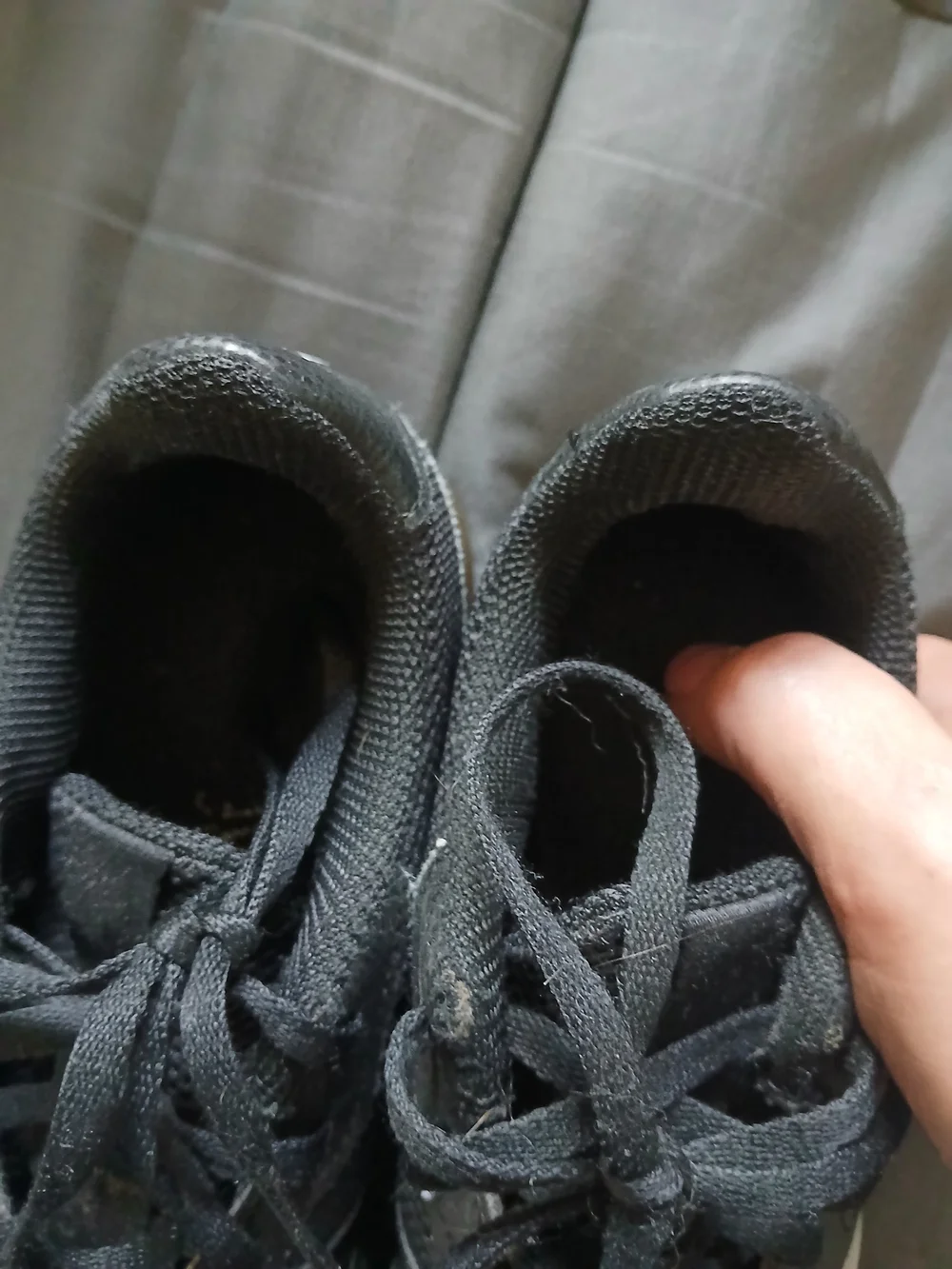 Kids Adidas Black Soccer Sneakers Size 4